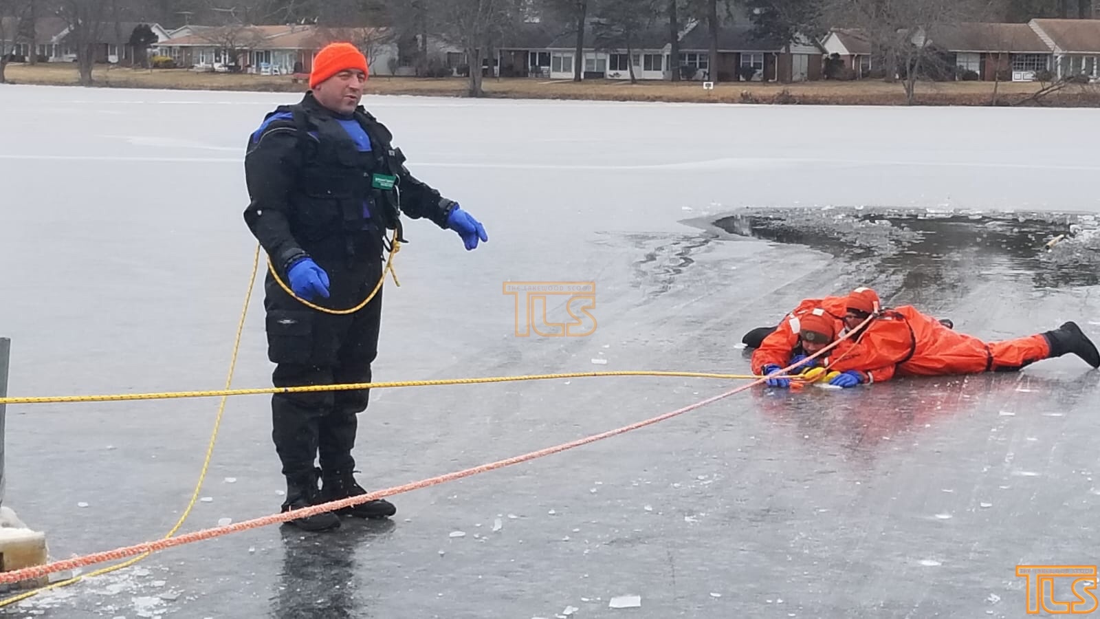 video-photos-lakewood-water-rescue-team-holds-joint-ice-rescue