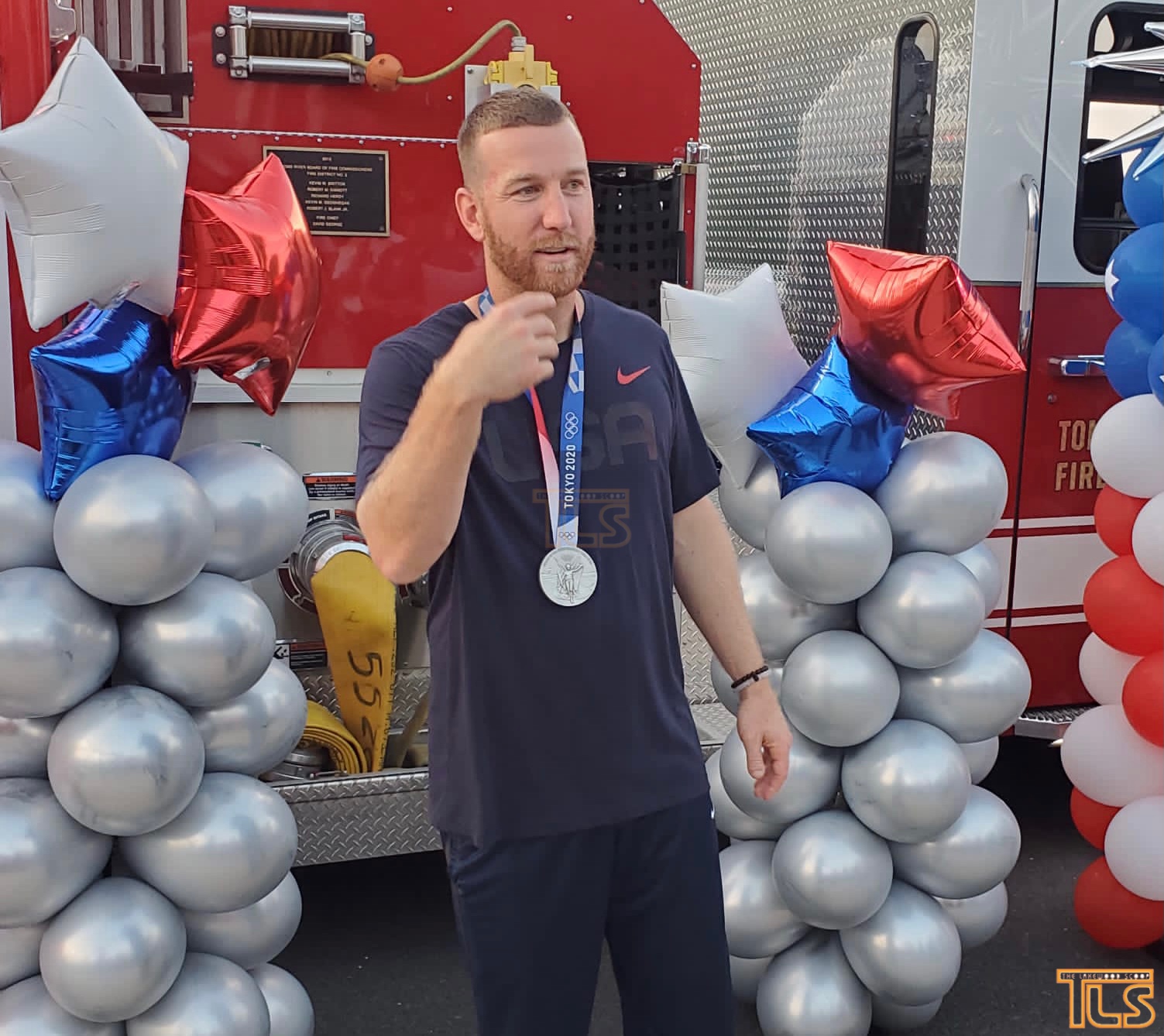 Fans Greet Toms River's Todd Frazier In Return From Olympics