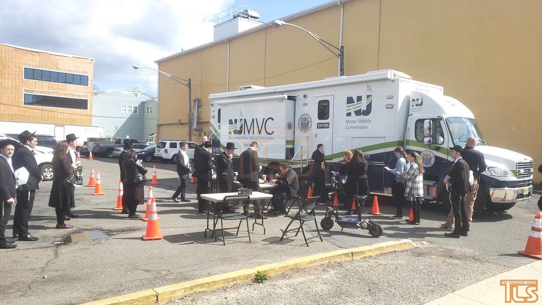 PHOTOS The NJ MVC Mobile Unit in Lakewood this morning The Lakewood